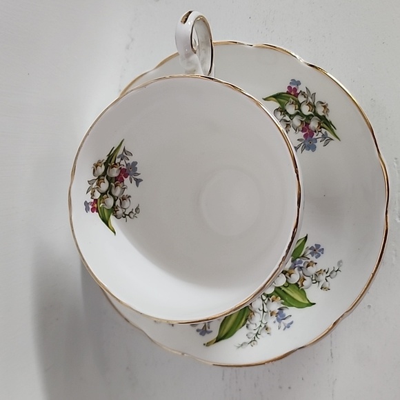 VTG Regency English Bone China Lily of Valley Floral Tea Cup & Saucer Gold Trim - Picture 9 of 9